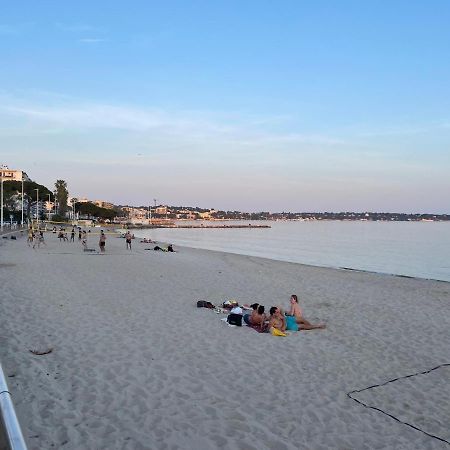 Appartement Tout Confort Vue Mer Antibes Exteriör bild